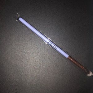 Luxie eyeshadow brush